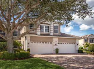 4739 Stratford Ct APT 2202, Naples, FL 34105