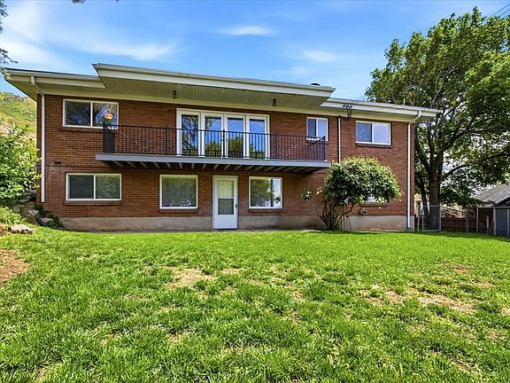 4th image of 3036 S Sequoia Dr