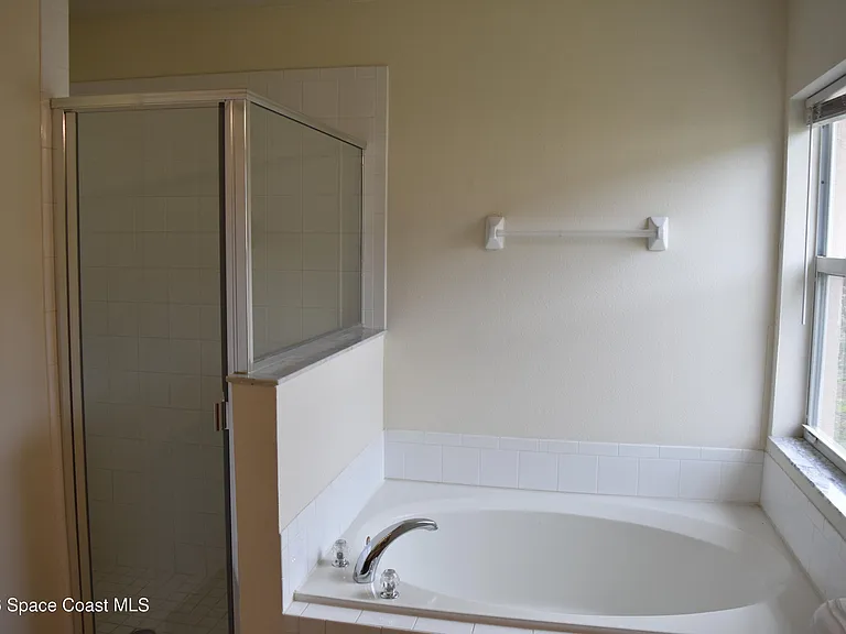 334 Bordeaux Ave NE — Photo 23