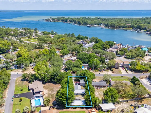 624 4th St, Destin, FL 32541