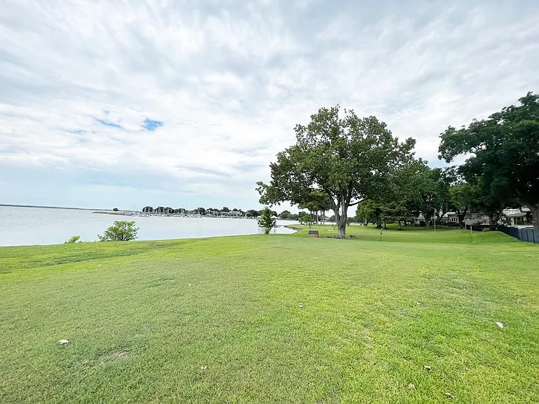 104 Scenic Dr — Photo 22
