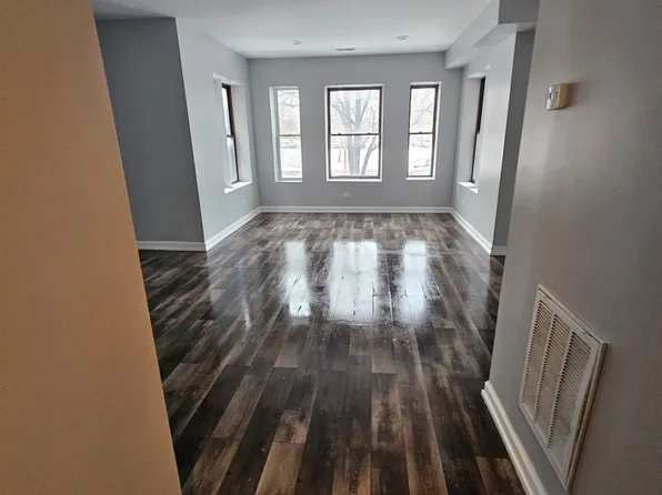 619 E 60th St #1, Chicago, IL 60637