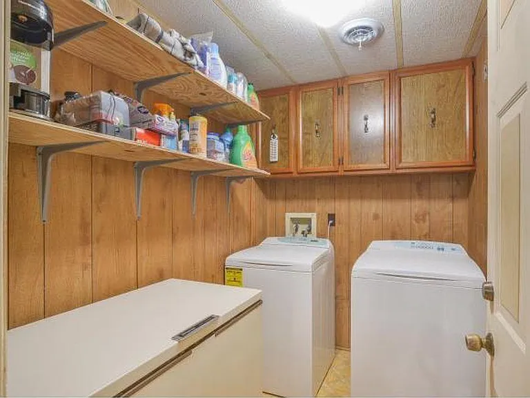 492 Olinger Dr — Photo 14