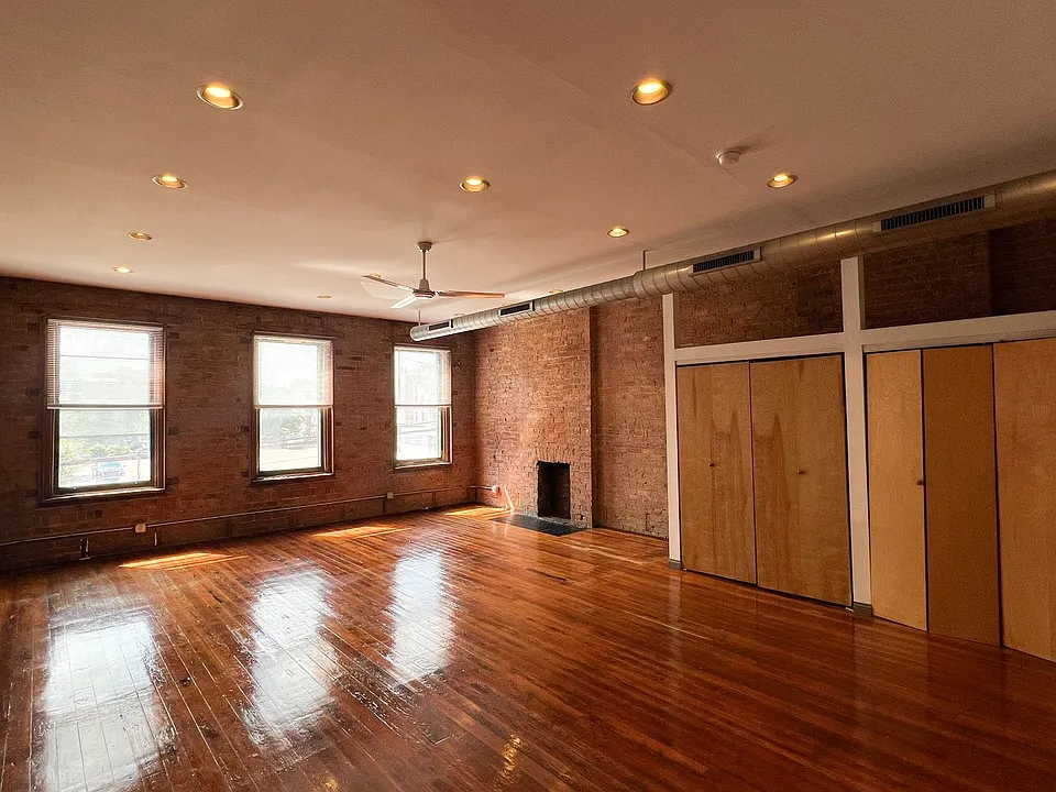 Building Photo 5