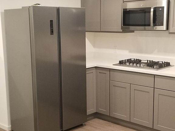 4th image of 3625 Ortega St