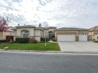 9716 N Willey Ct, Fresno, CA 93720