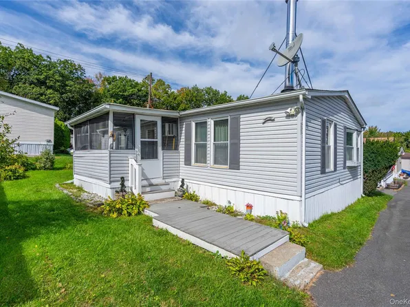 118 King George Drive, New Windsor, NY 12553