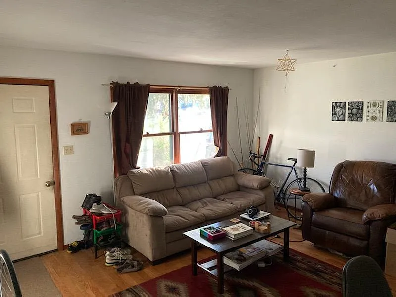 Living room Oak flooring - 435 Park Dr