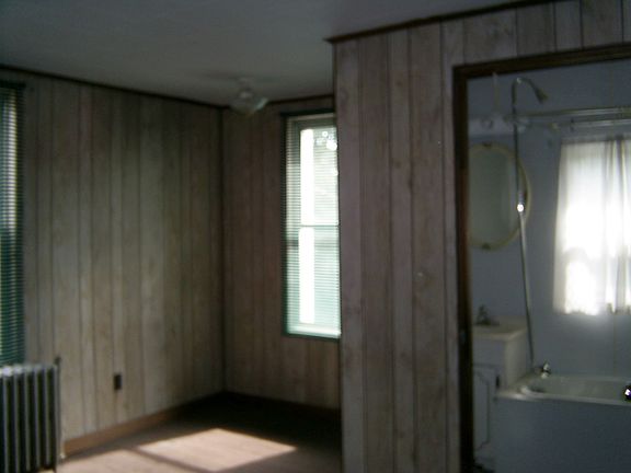 Master Bdr w/bathroom