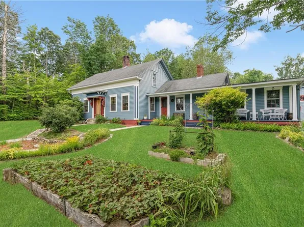 982 Victory Hwy, Burrillville, RI 02839