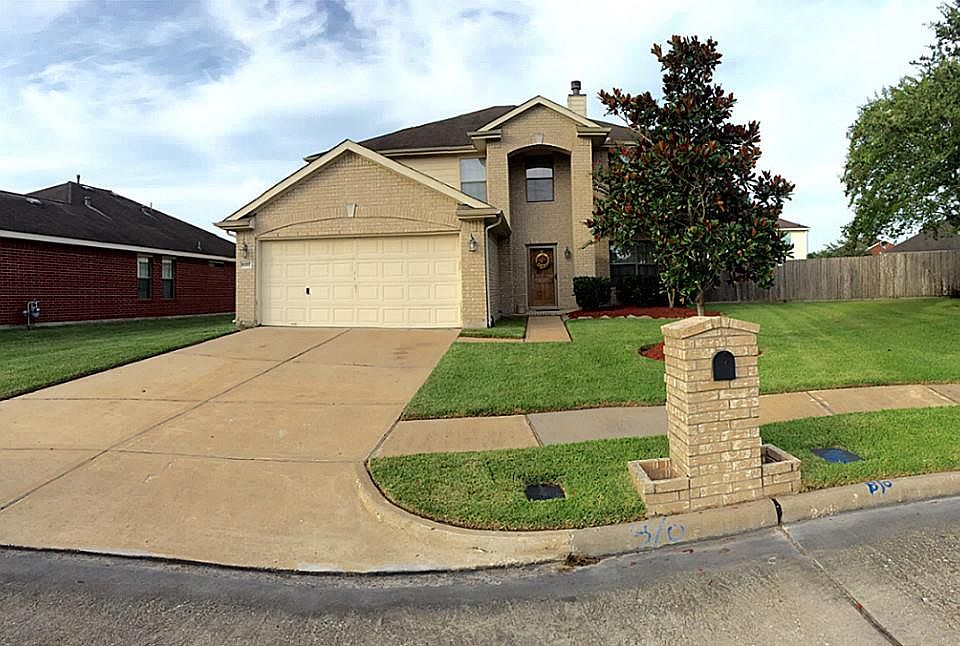 1st image of 16207 Teal Manor Ct