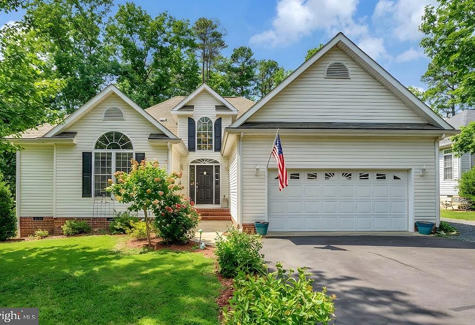 1st image of 204 Wakefield Dr