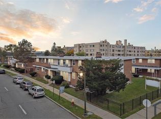 818 Whitmore Dr APT 215, Highland Park, MI 48203