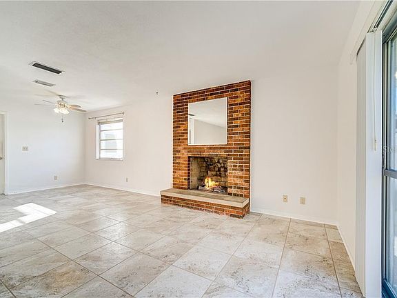 4th image of 1324 Margina Ave