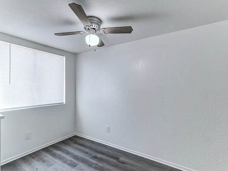 Rosamond Village Apartments — Photo 7