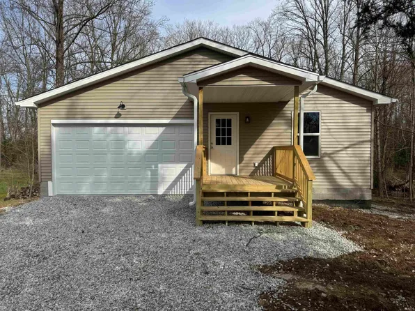 450 Trinton Cir, Bedford, IN 47421