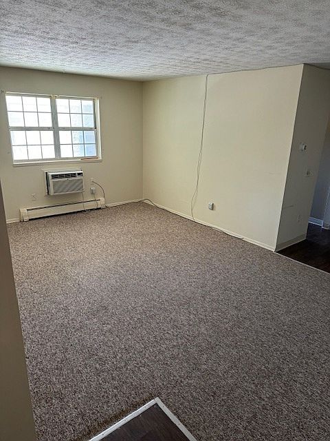 1st image of 35 Oakmount Ave #H17