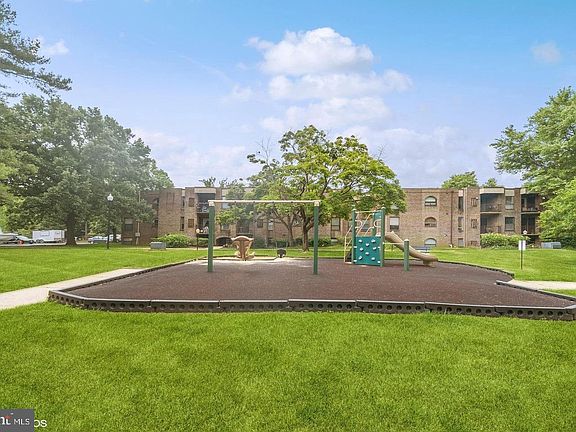 5th image of 20 Silverwood Cir APT 5