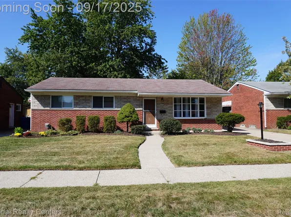 25729 Loretta Ave, Warren, MI 48091