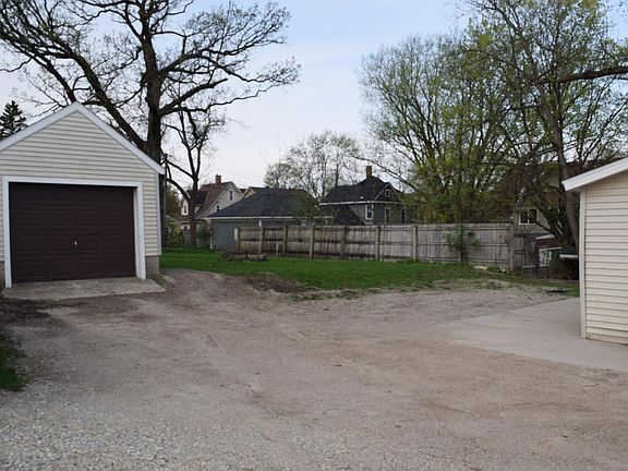 2nd image of 115 Prospect St