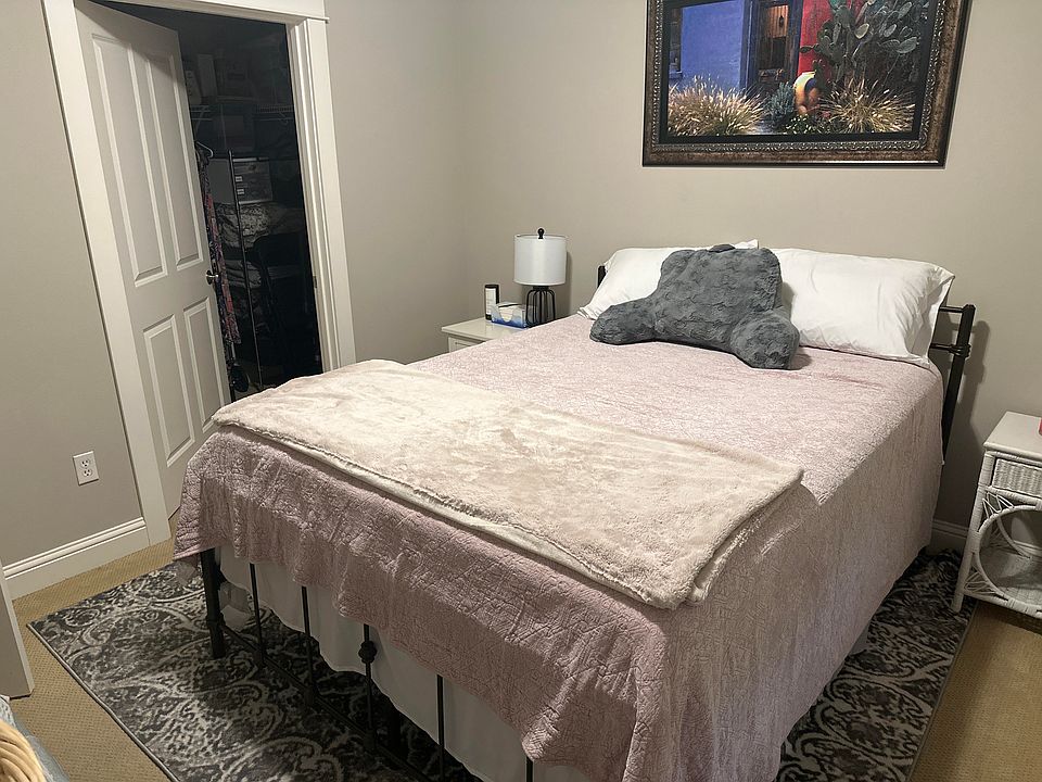 1st image of 18707 SE Newport Way APT 302