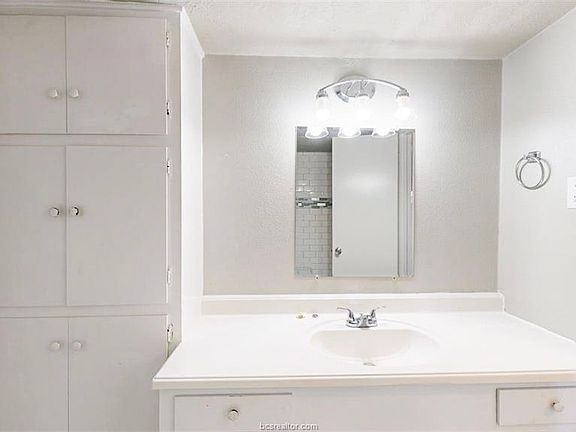 3rd image of 3800 E 29th St APT 19