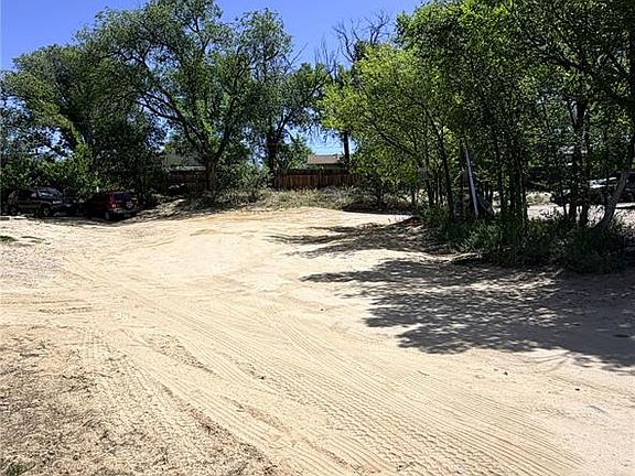 3rd image of 1860 Monterey Rd