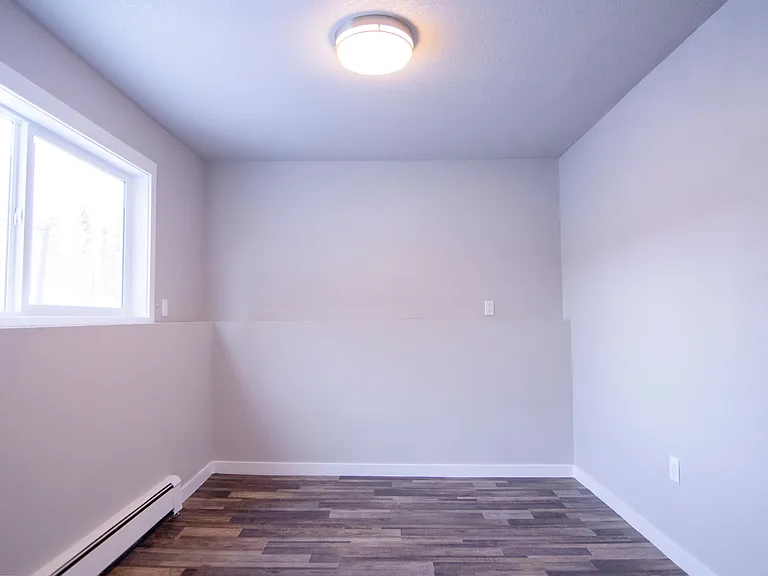 2810 W Northern Lights Blvd — Photo 10