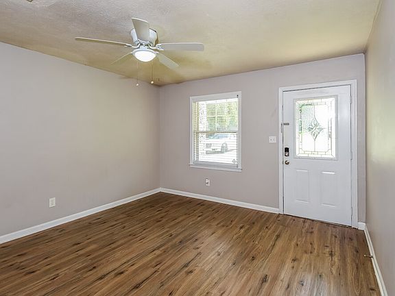 5th image of 6325 Wellington Way