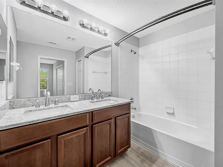 6705 Holly Heath Dr — Photo 12
