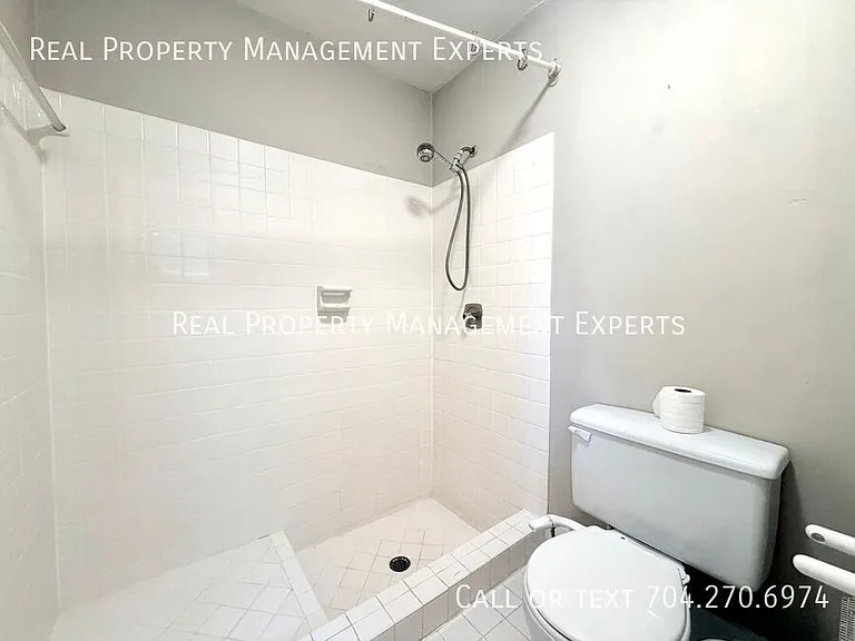 414 W 8th St — Photo 8
