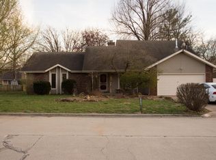 1054 E Mentor St, Springfield, MO 65810