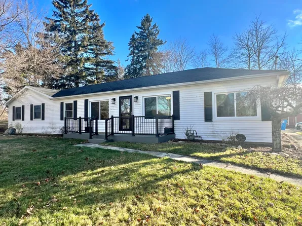 80 Orchard St, Hillsdale, MI 49242