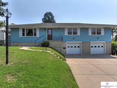 4663 P St, Omaha, NE, 68117