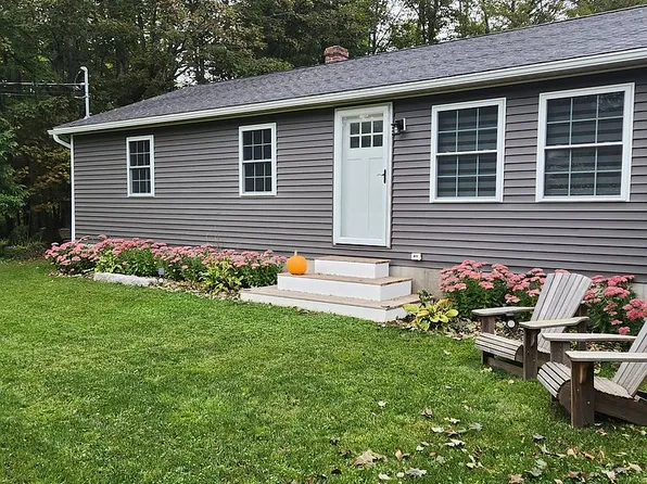 365 Hinckley Rd, Clinton, ME 04927