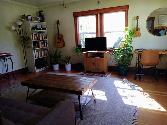 3rd image of 435 Eddy Ave
