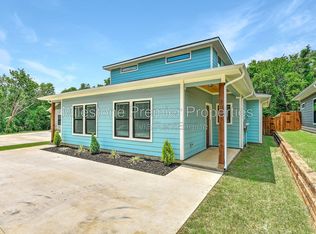 1323 S 5th Ave, Denison, TX 75021