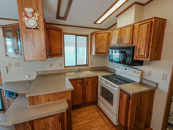 3rd image of 17200 W BELL Road #422