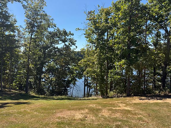 4th image of 4219 Dahlia Rd