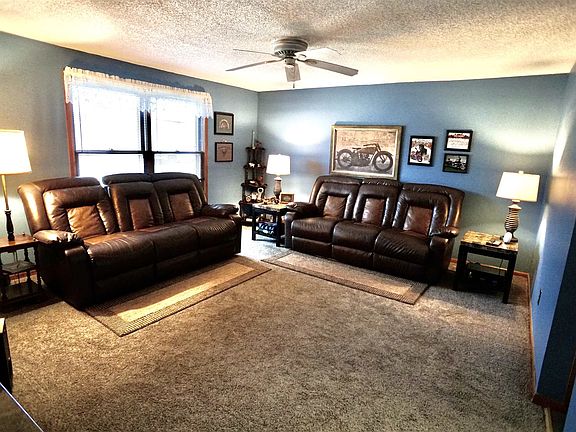 3rd image of 432 Arrowhead Ct