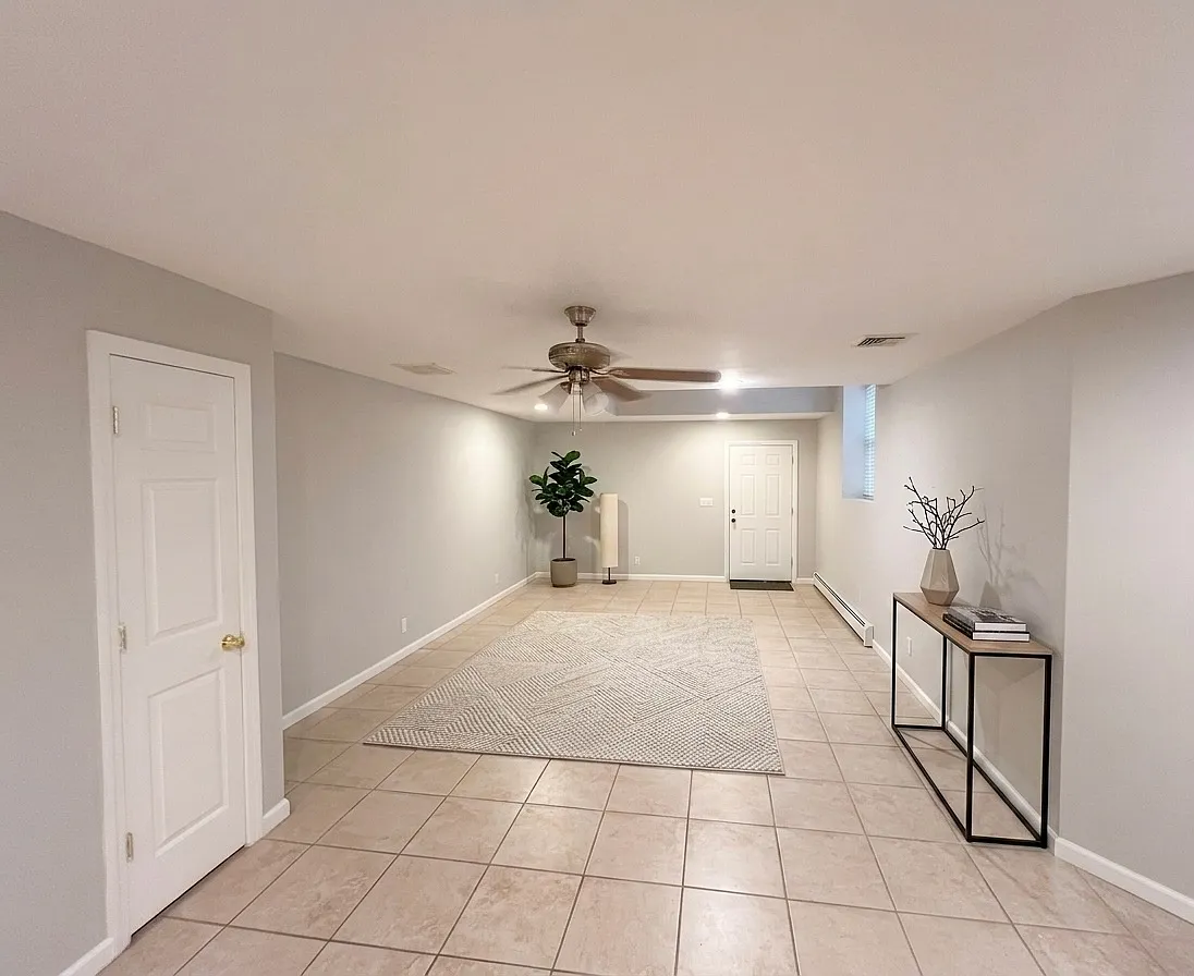 1 bed, $2,395 — Photo 1