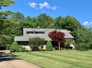 36690 Blackberry Cir, Solon, OH 44139