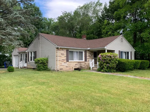 90 E Allen Ridge Rd, Springfield, MA 01118