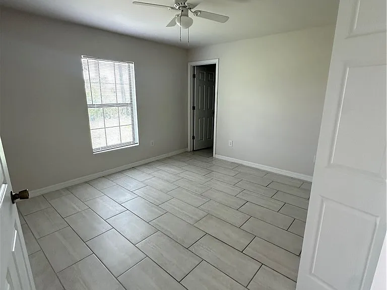 606 SE 8th St — Photo 9