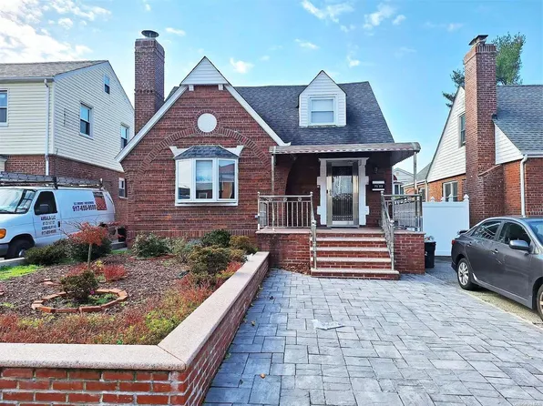 75-22 189th Street, Fresh Meadows, NY 11366