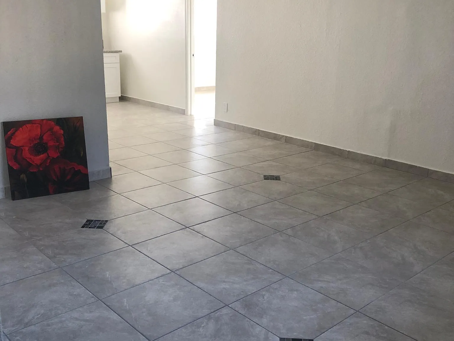 1 bed, 800 sqft, $1,595 — Photo 2