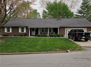 513 Country Club Rd, Lexington, MO 64067