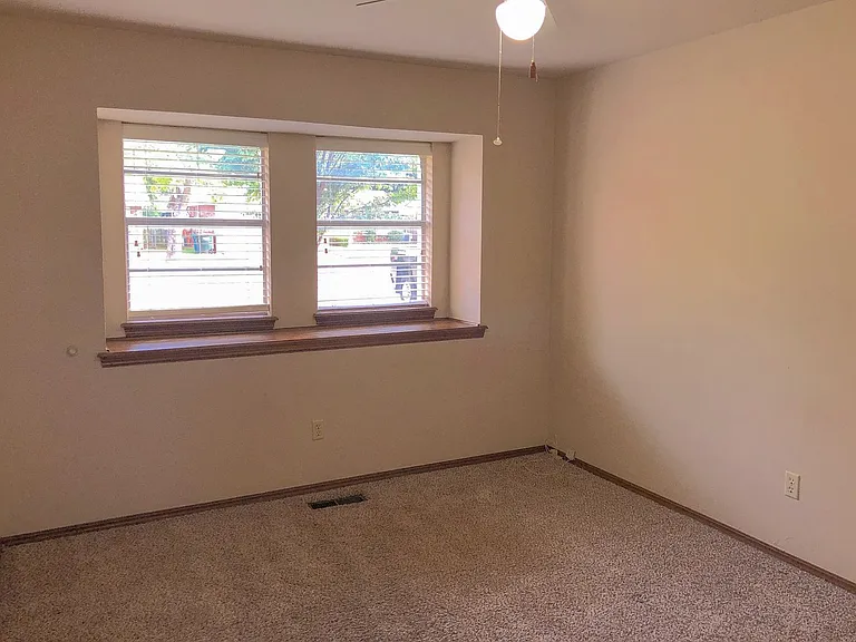 720 Robin Hill Rd — Photo 22