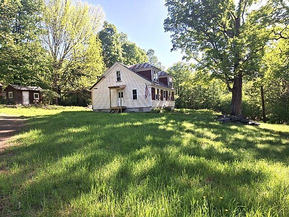 3rd image of 141 Tufts Pond Road