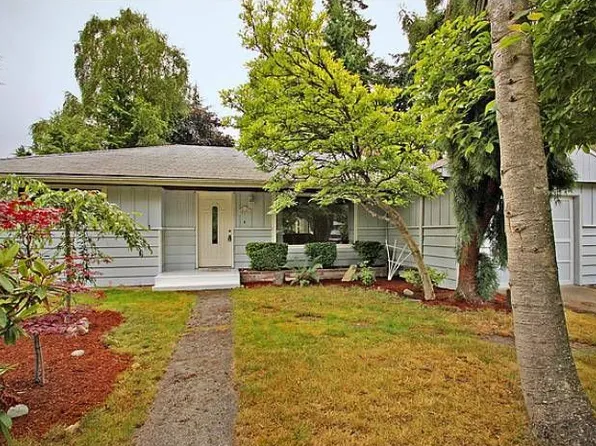 523 N 166th St, Shoreline, WA 98133